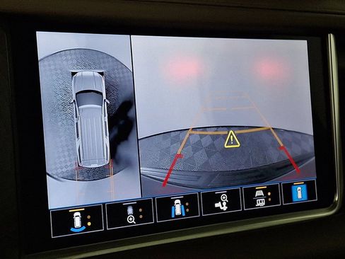 Used 2021 GMC Yukon Denali w/ Denali Ultimate Package image 22