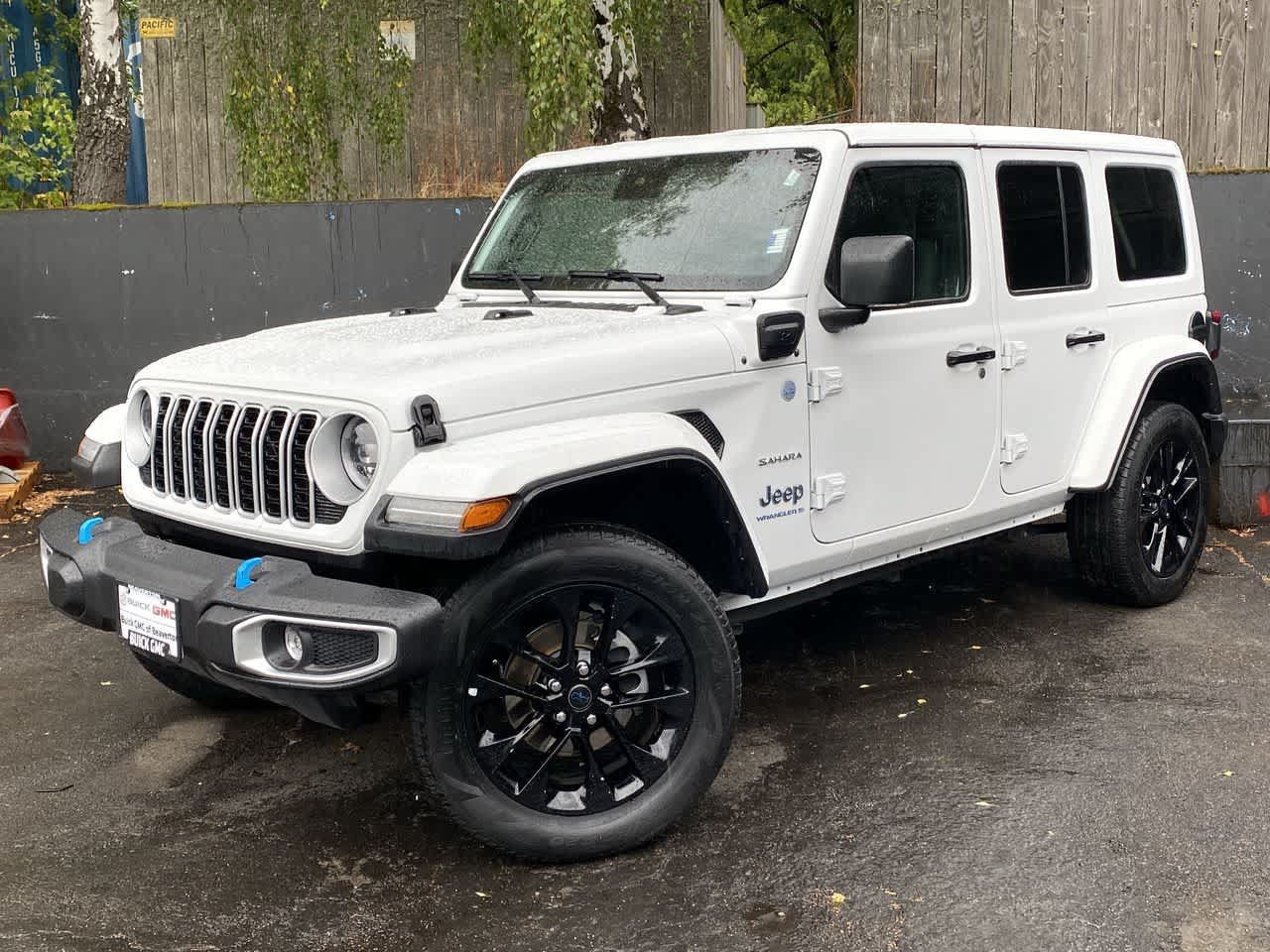 Used 2024 Jeep Wrangler Unlimited Sahara AWD/4WD image 1