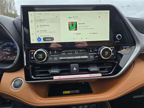 New 2026 Toyota Highlander Platinum image 25