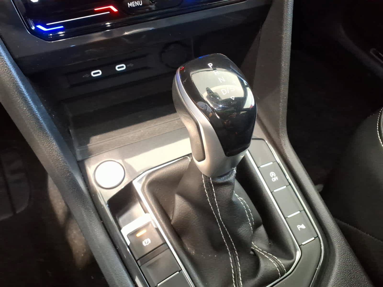 Used 2024 Volkswagen Tiguan SE R-Line AWD/4WD image 25