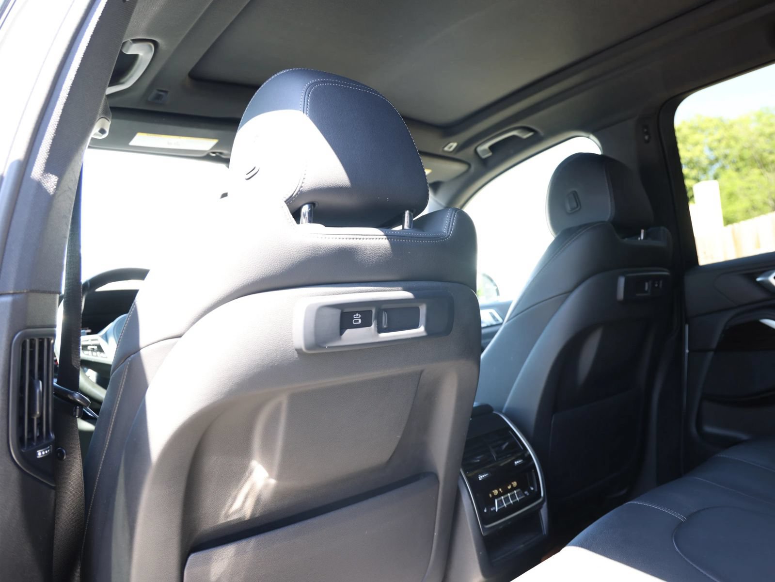 Used 2021 BMW X5 xDrive40i w/ M Sport Package AWD/4WD image 27