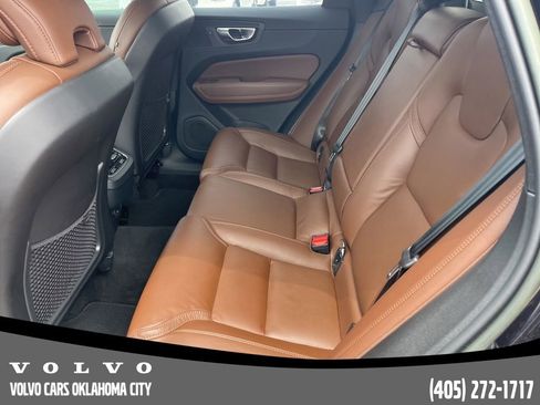 Used 2023 Volvo XC60 B5 Ultimate w/ Climate Package AWD/4WD image 15