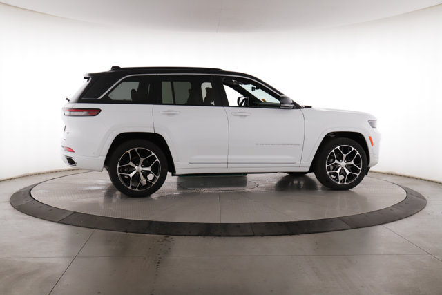 Used 2025 Jeep Grand Cherokee Summit AWD/4WD image 6