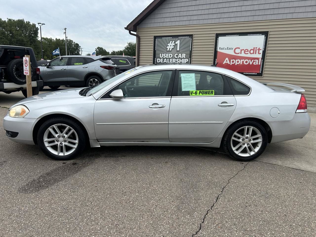 Used 2013 Chevrolet Impala LTZ FWD image 8