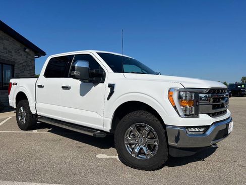 Used 2022 Ford F150 Lariat image 3