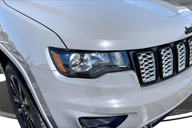 Used 2021 Jeep Grand Cherokee Laredo X AWD/4WD image 31