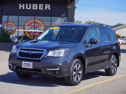 Used 2017 Subaru Forester 2.5i Premium image 3