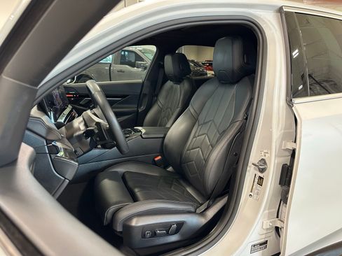 Used 2024 BMW 530i w/ Convenience Package RWD image 13