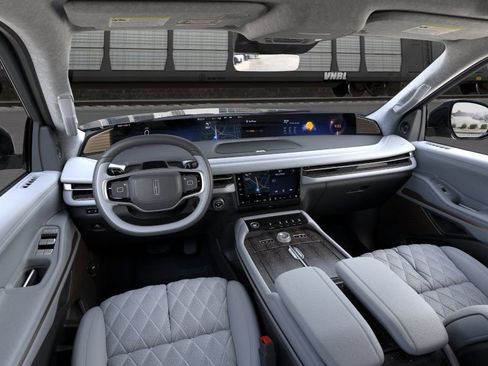 New 2026 Lincoln Navigator L Black Label AWD/4WD image 9