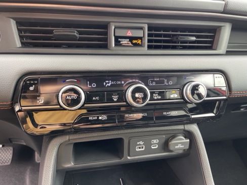 New 2025 Honda Pilot TrailSport image 10