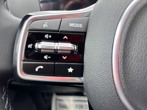 New 2025 Kia Sorento S image 17