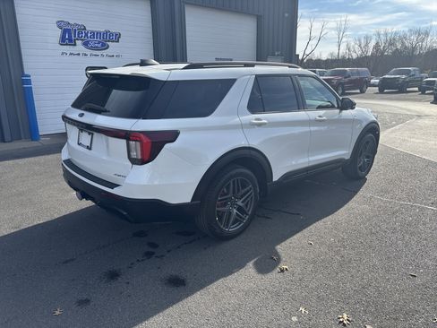 New 2026 Ford Explorer ST-Line w/ ST-Line Street Pack image 3