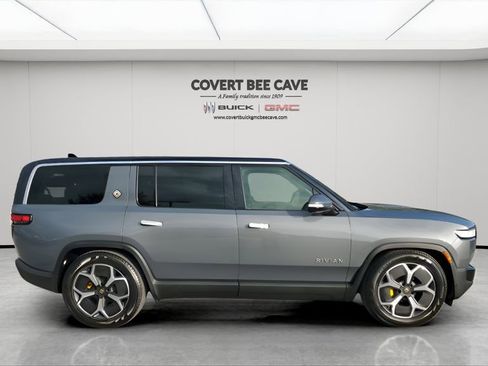 Used 2023 Rivian R1S Adventure image 11