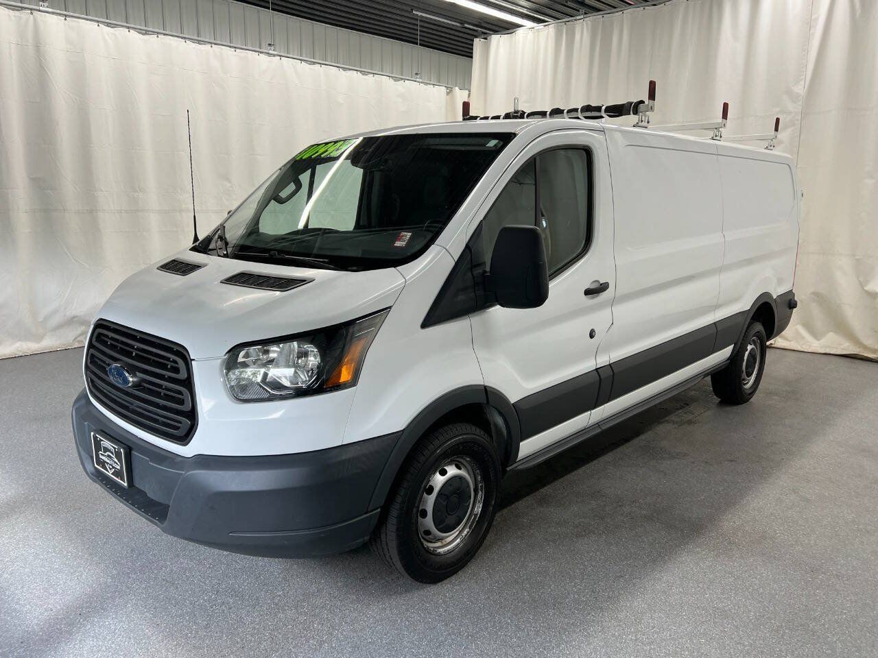 Used 2018 Ford Transit 250 148 Low Roof RWD image 1