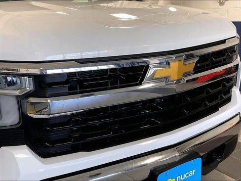 Used 2024 Chevrolet Silverado 1500 LT AWD/4WD image 31