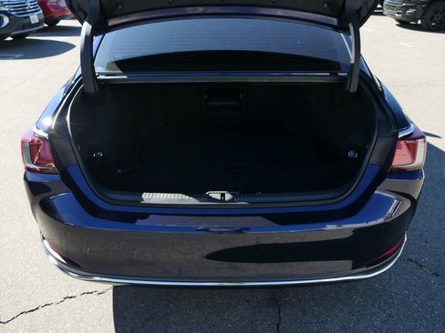 Used 2025 Lexus ES 300h w/ Premium Package image 22