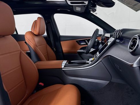 New 2026 Mercedes-Benz GLC 300 image 6