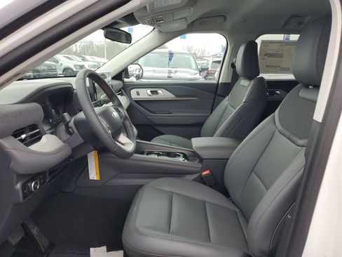 New 2026 Ford Explorer Active w/ Active Comfort Package AWD/4WD image 8