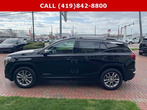 Used 2022 GMC Terrain SLT AWD/4WD image 11