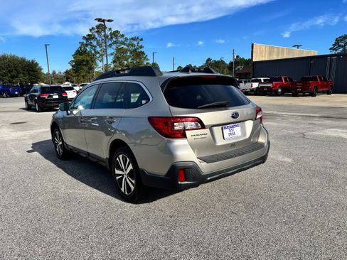Used 2019 Subaru Outback 2.5i Limited image 7