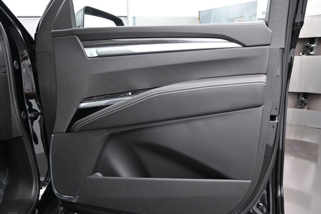 Certified 2026 Cadillac Escalade V w/ LPO, Floor Liner Package AWD/4WD image 41
