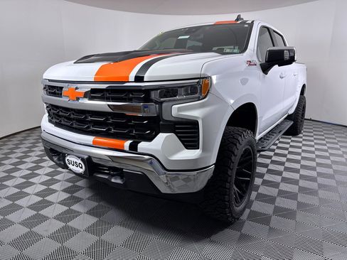 Used 2023 Chevrolet Silverado 1500 LT AWD/4WD image 18