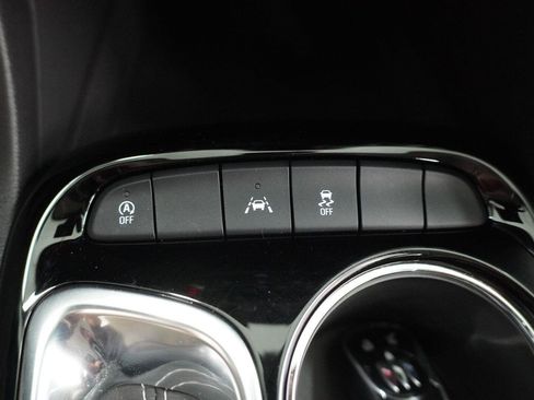 Used 2025 Buick Encore GX Preferred FWD image 18