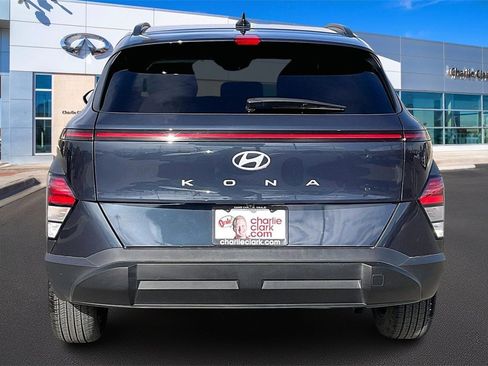 Used 2024 Hyundai Kona SEL w/ Convenience Package image 4