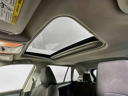 Used 2019 Toyota RAV4 XLE AWD/4WD image 27