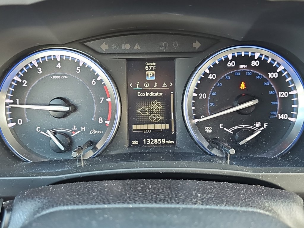 Used 2015 Toyota Highlander XLE AWD/4WD image 18