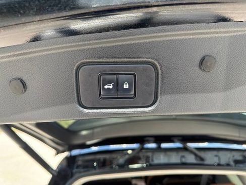 Used 2023 Nissan Pathfinder Platinum AWD/4WD image 22