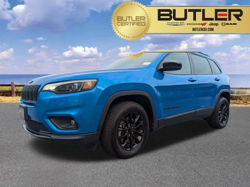 Certified 2023 Jeep Cherokee Altitude Lux image 1