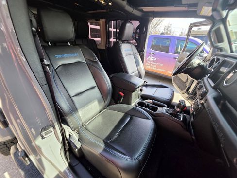 Used 2021 Jeep Wrangler Unlimited Rubicon 4xe w/ Cold Weather Group AWD/4WD image 14