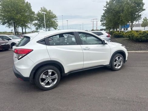 Used 2021 Honda HR-V LX image 10