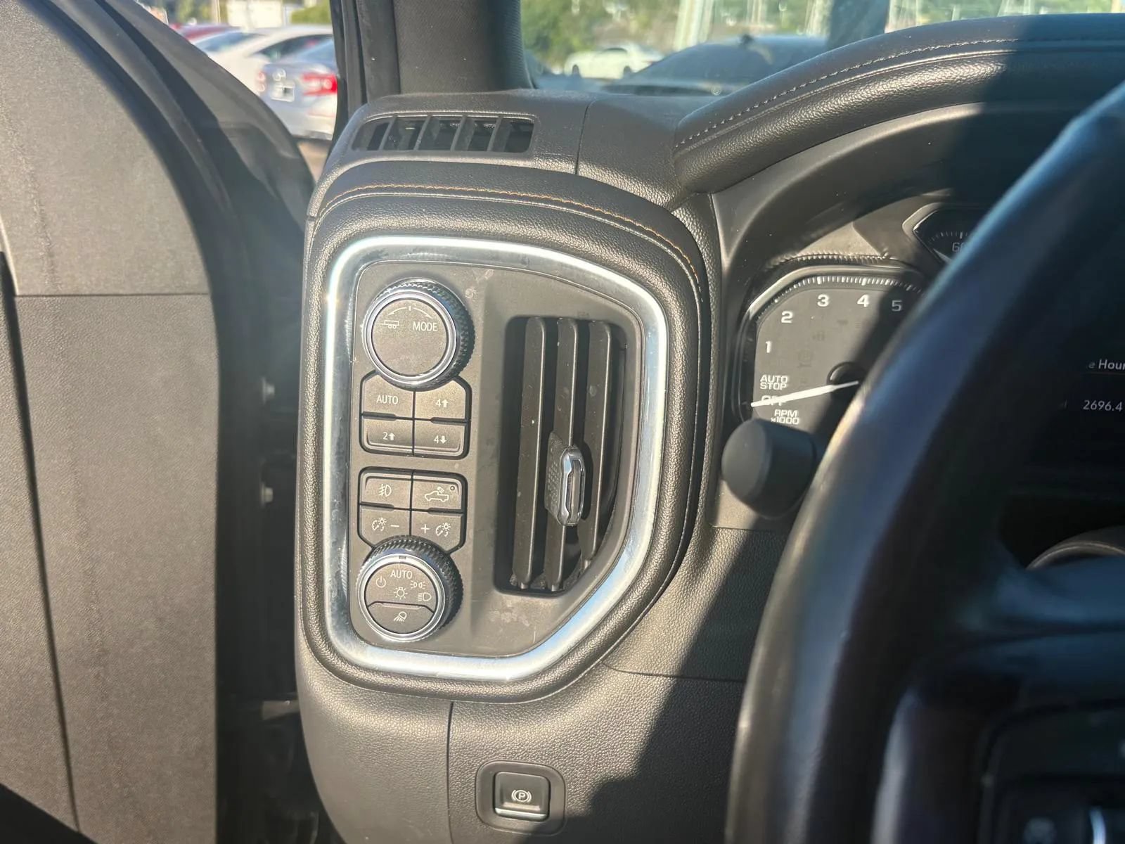 Used 2021 GMC Sierra 1500 AT4 w/ AT4 Preferred Package AWD/4WD image 32