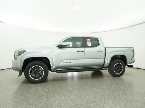 New 2025 Toyota Tacoma TRD Sport image 18