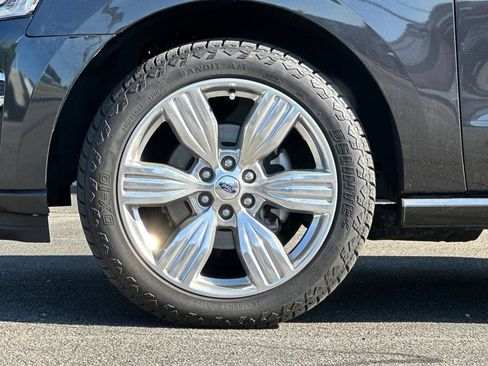 Used 2023 Ford Expedition Platinum AWD/4WD image 29