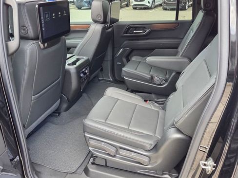 New 2026 GMC Yukon XL Denali w/ Denali Reserve Package AWD/4WD image 6