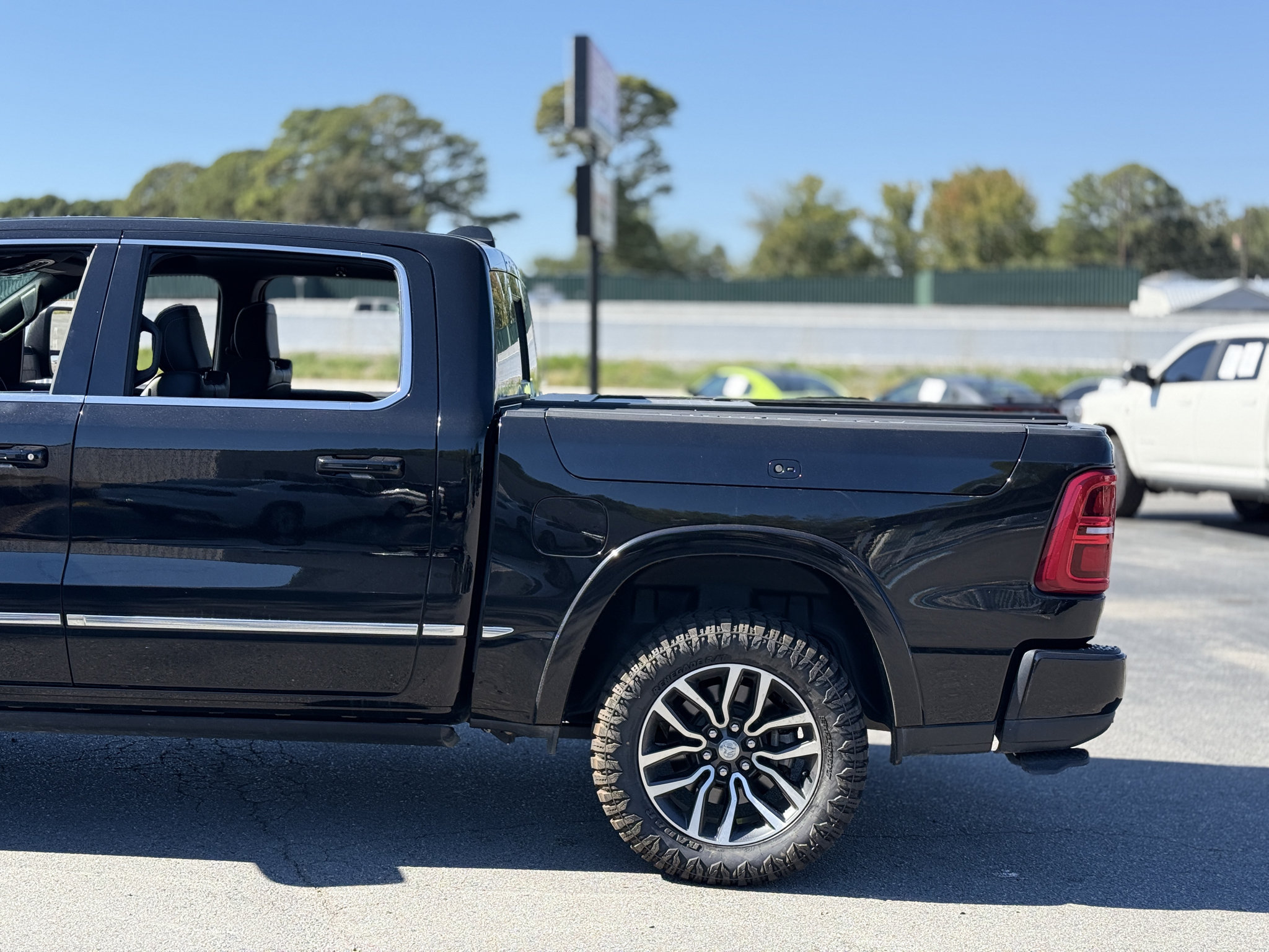 Used 2025 RAM 1500 Limited w/ Trailer Tow Group AWD/4WD image 27