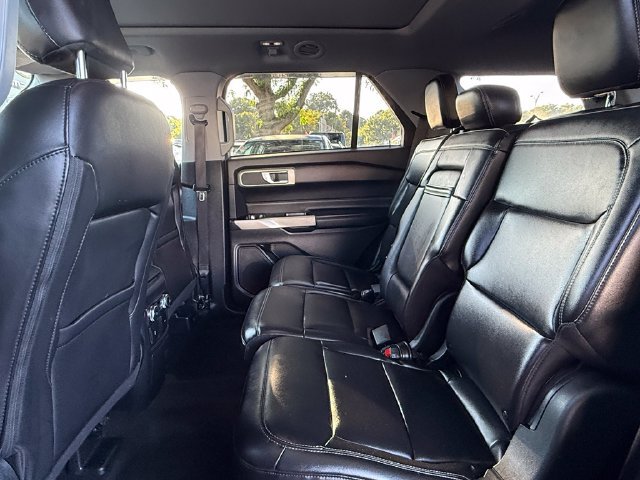 Used 2022 Ford Explorer XLT w/ Equipment Group 202A AWD/4WD image 25