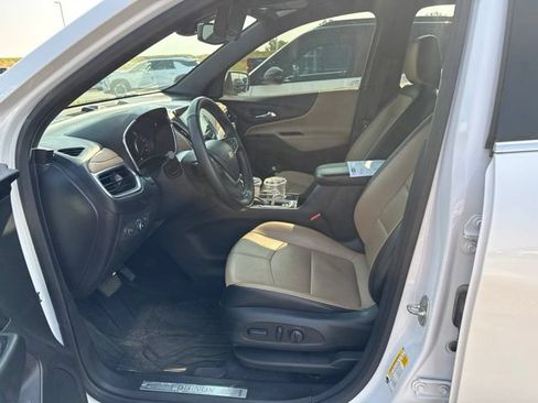 Used 2023 Chevrolet Equinox Premier AWD/4WD image 6