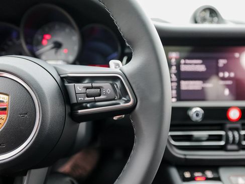 Certified 2026 Porsche Macan S AWD/4WD image 16
