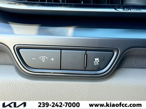 New 2026 Kia Carnival image 32