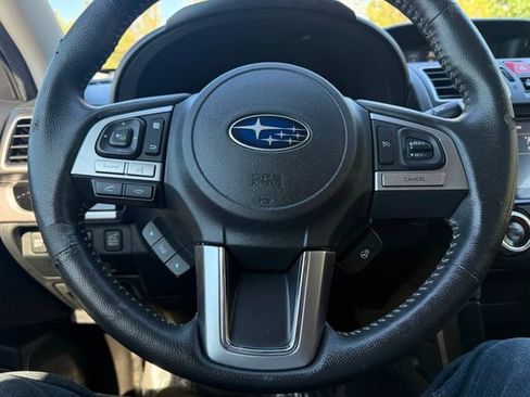 Used 2017 Subaru Forester 2.5i Touring AWD/4WD image 11