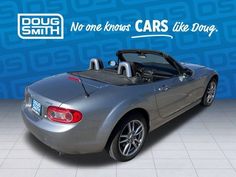 Used 2014 MAZDA MX-5 Miata Sport image 5