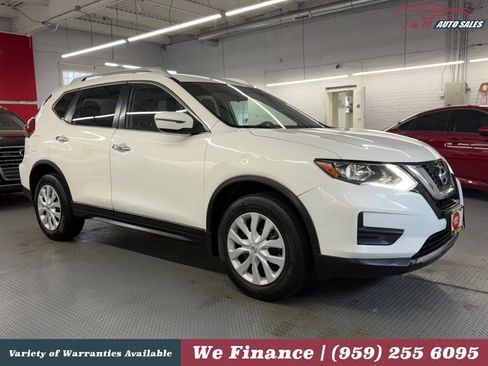 Used 2017 Nissan Rogue S w/ S Appearance Package AWD/4WD image 5