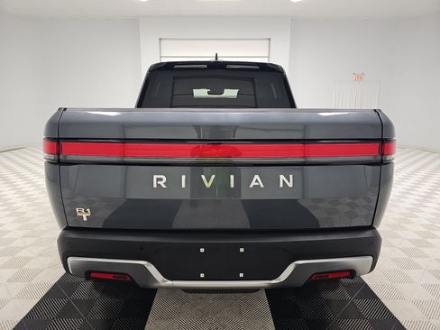 Used 2022 Rivian R1T Adventure AWD/4WD image 4
