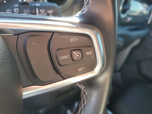 Used 2021 Jeep Wrangler Unlimited Sahara image 19