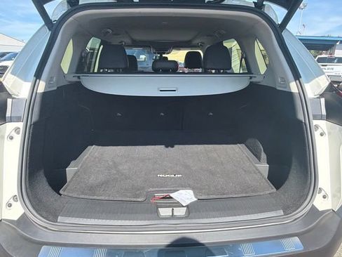Used 2023 Nissan Rogue SV w/ SV Premium B Package AWD/4WD image 15