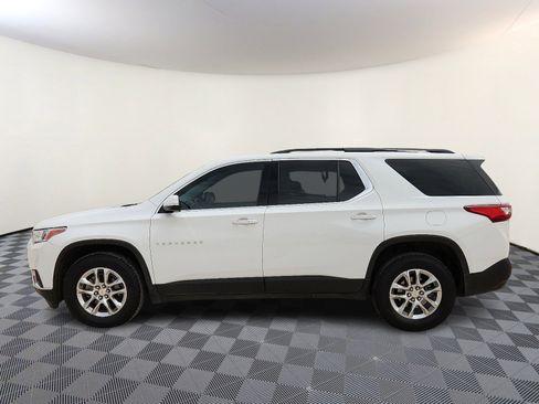 Used 2019 Chevrolet Traverse LT FWD image 2